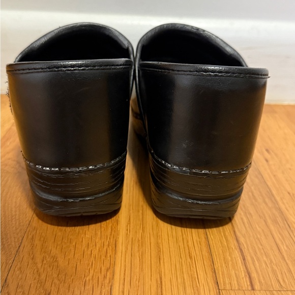 Dansko XP Black Clogs Size 39 - Picture 8 of 9